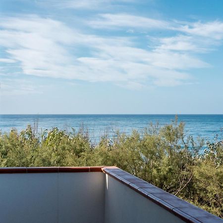 Villa Amea Торе Дей Корсари Екстериор снимка